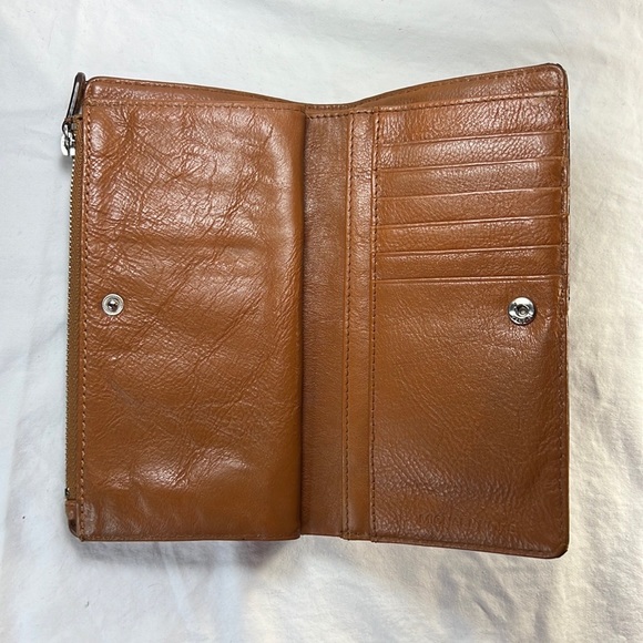 Micheal Kors wallet. Light brown with silver stud accents moto bikercore - Picture 4 of 12